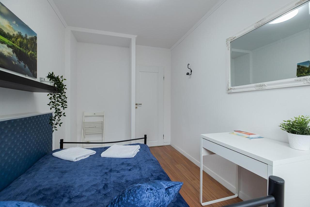 Unit Rooms Warszawa By Metro Rondo Onz Short Rent Idealne Pokoje Na Nocleg W Warszawie Bagian luar foto